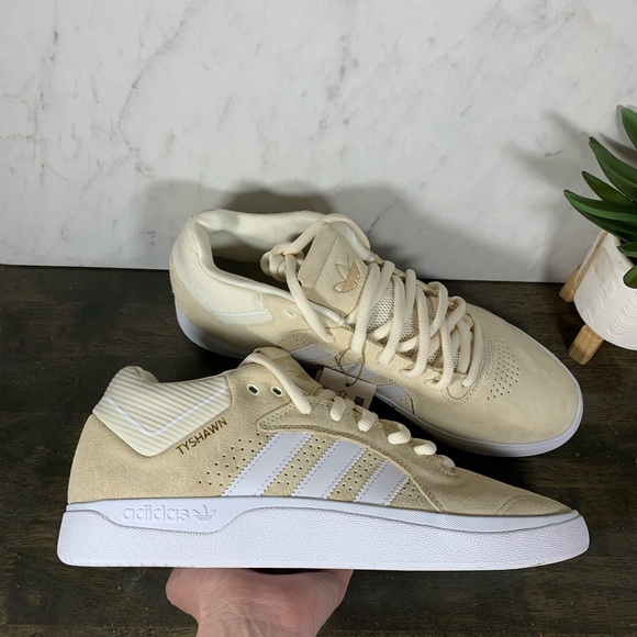 adidas Tyshawn Off White - Picture 6 of 7